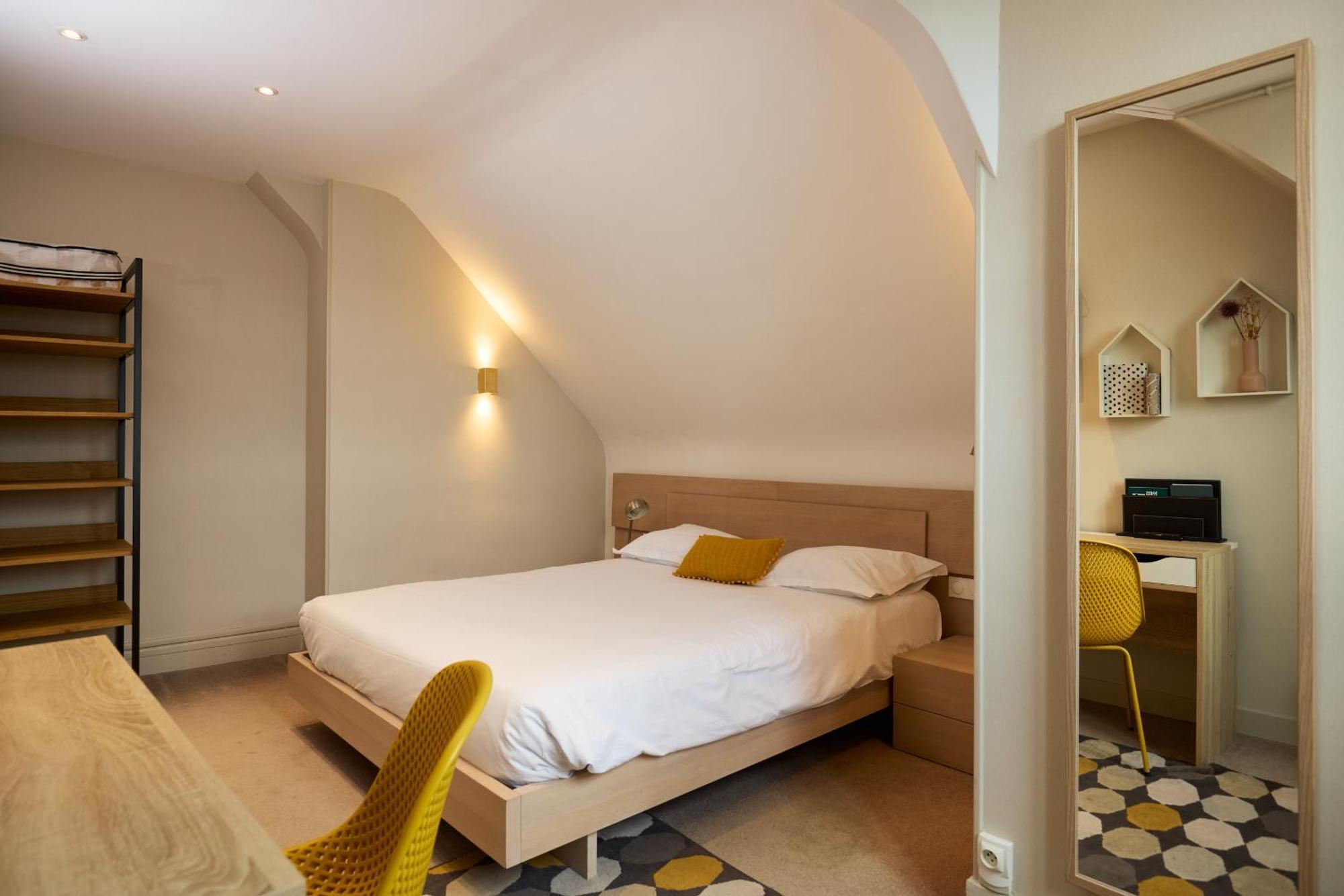 Hotel Marguerite Orleans Bagian luar foto